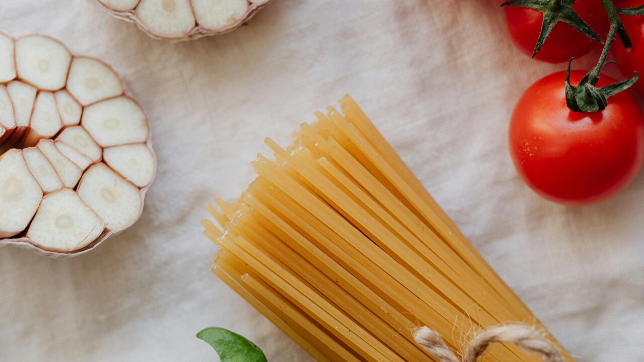 Come conservare l’aglio a casa: consigli pratici per mantenerlo più a lungo